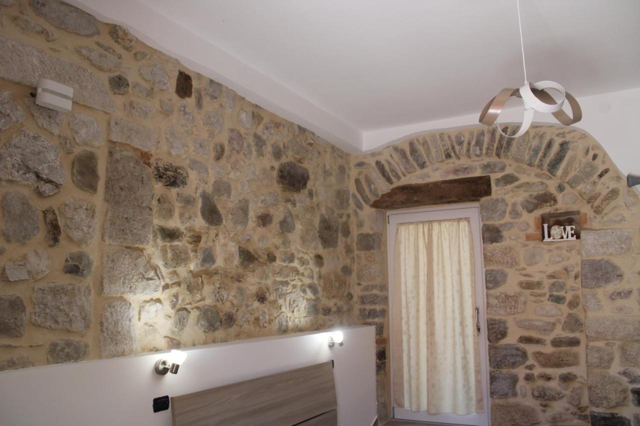 Borgo Sole Luna Bed & Breakfast Fornelli Exterior photo