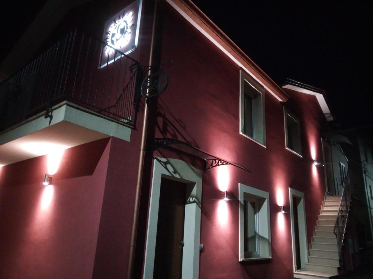 Borgo Sole Luna Bed & Breakfast Fornelli Exterior photo